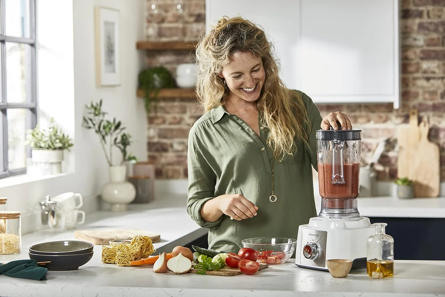 Kenwood Food Processor, 2.1 Liter, 1000 Watt, White - FDP65.400WH - Image 11